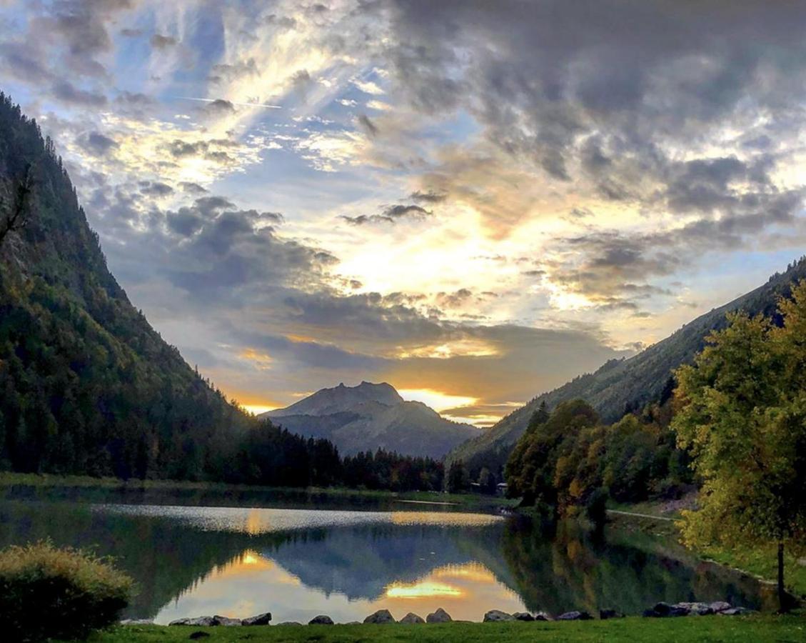 Micro-Lodge, Le Petit Nid D'Amour Montriond Esterno foto