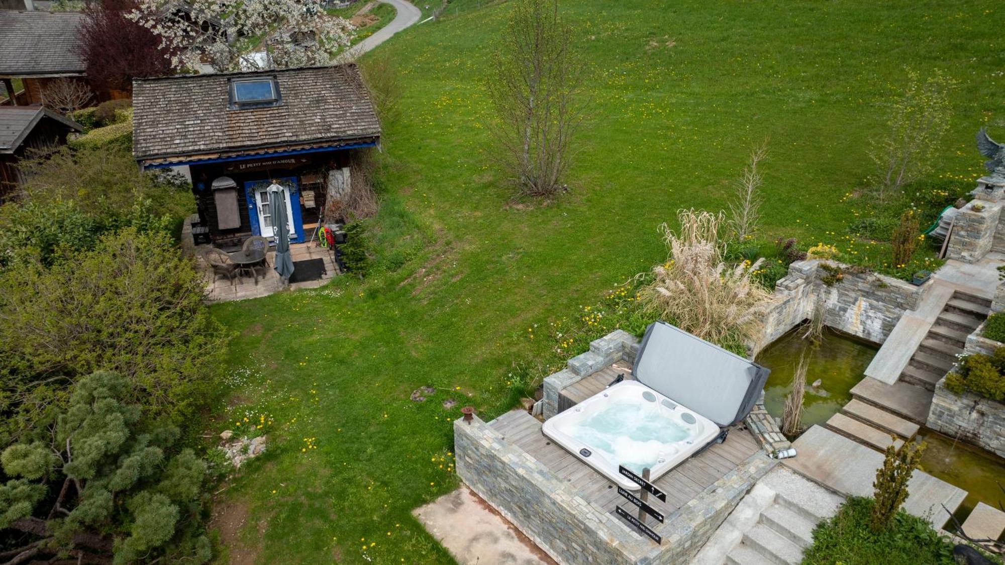 Micro-Lodge, Le Petit Nid D'Amour Montriond Esterno foto