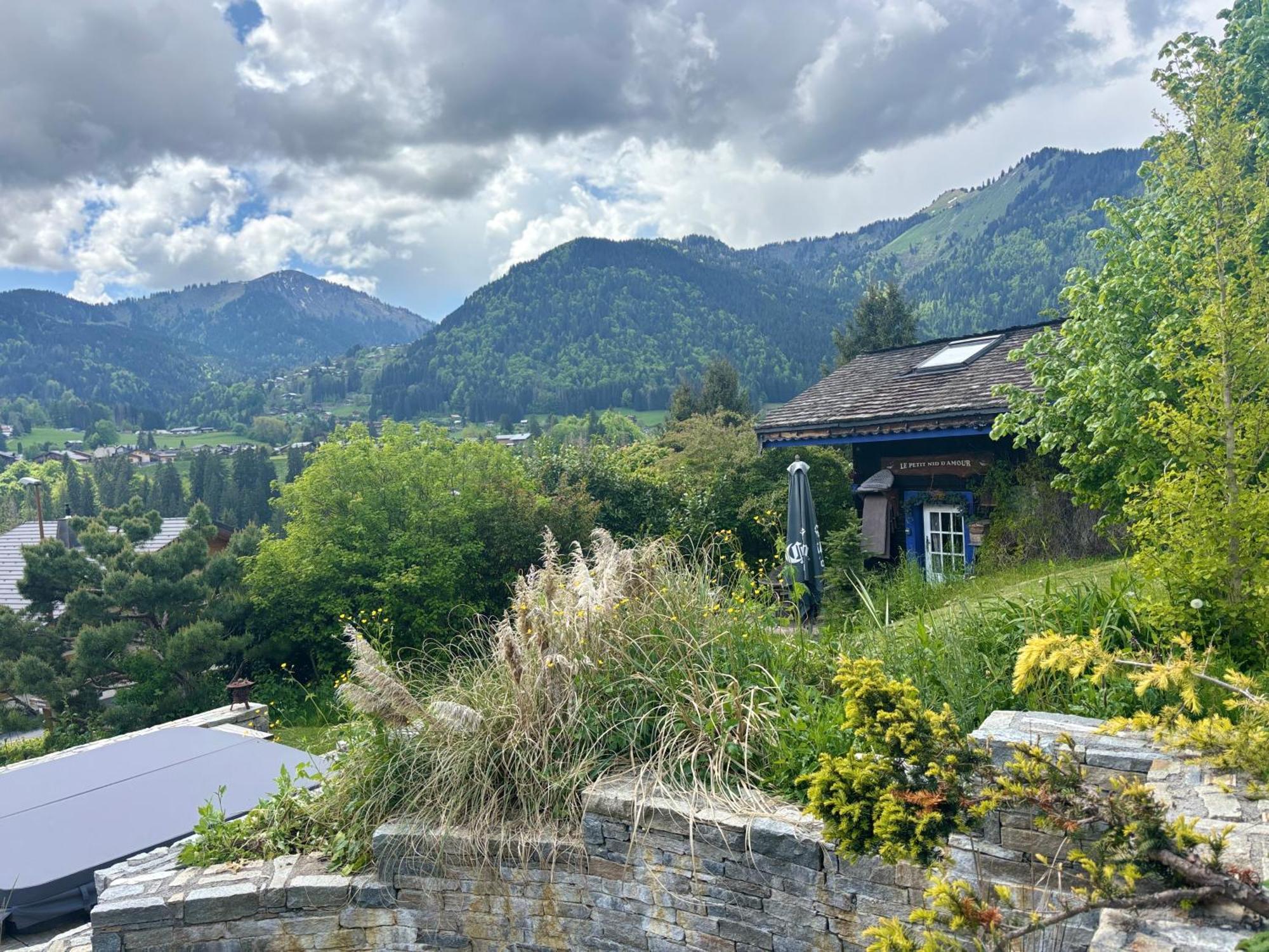 Micro-Lodge, Le Petit Nid D'Amour Montriond Esterno foto